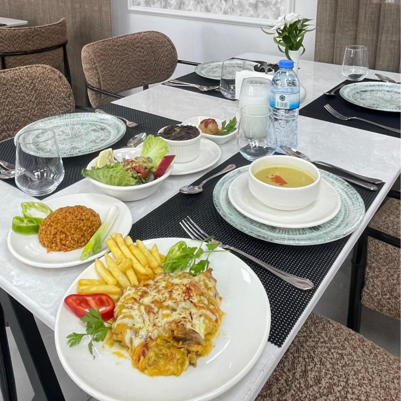 Özel Soslu Sultan Tavuk - Pilav